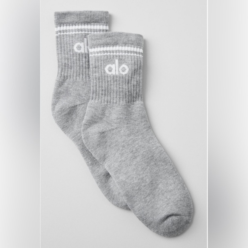 ALO Yoga unisex half-crew socks gray